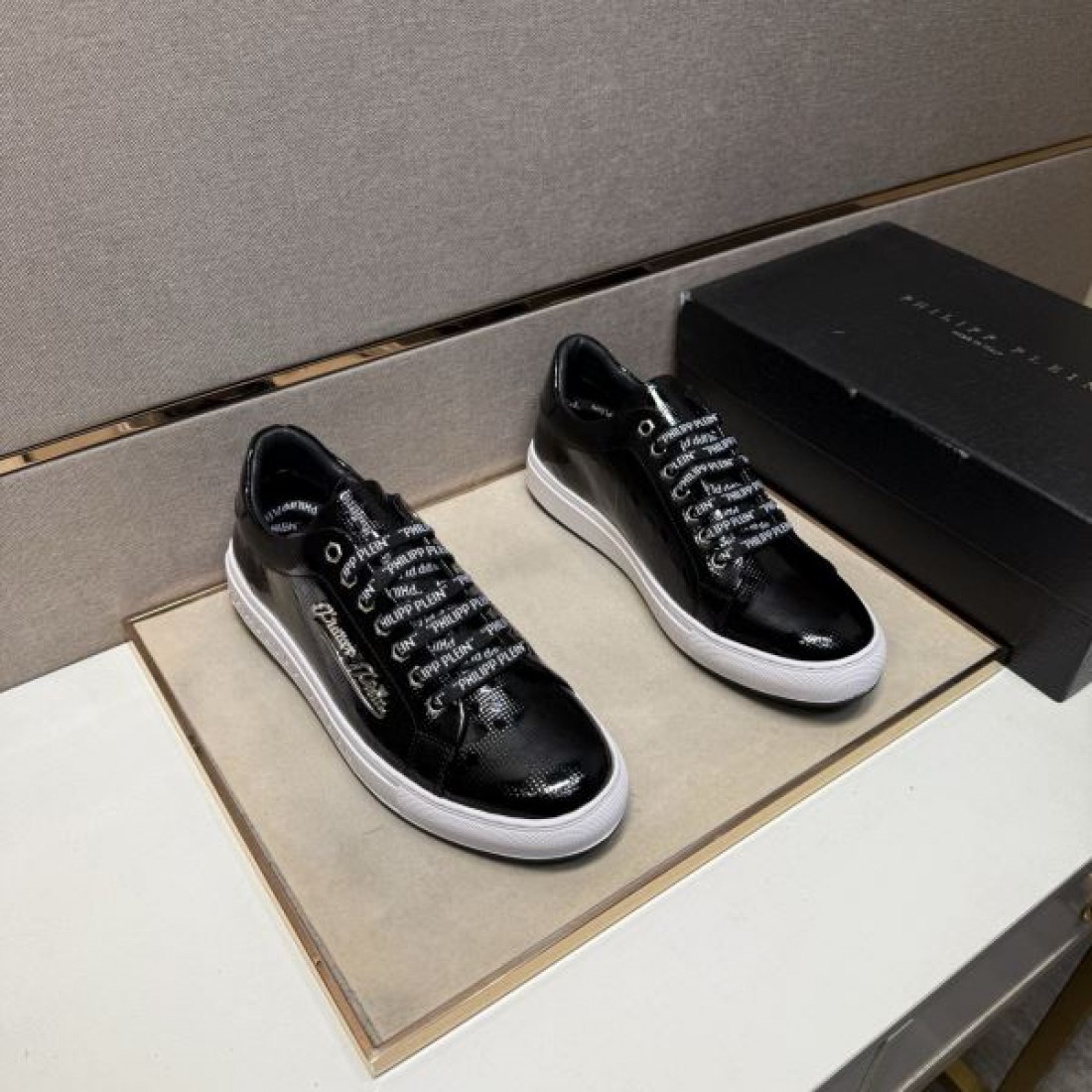  レザー スケルトン ストリート PHILIPP PLEIN フィリッププレイン コピー カジュアルシューズ ユニーク