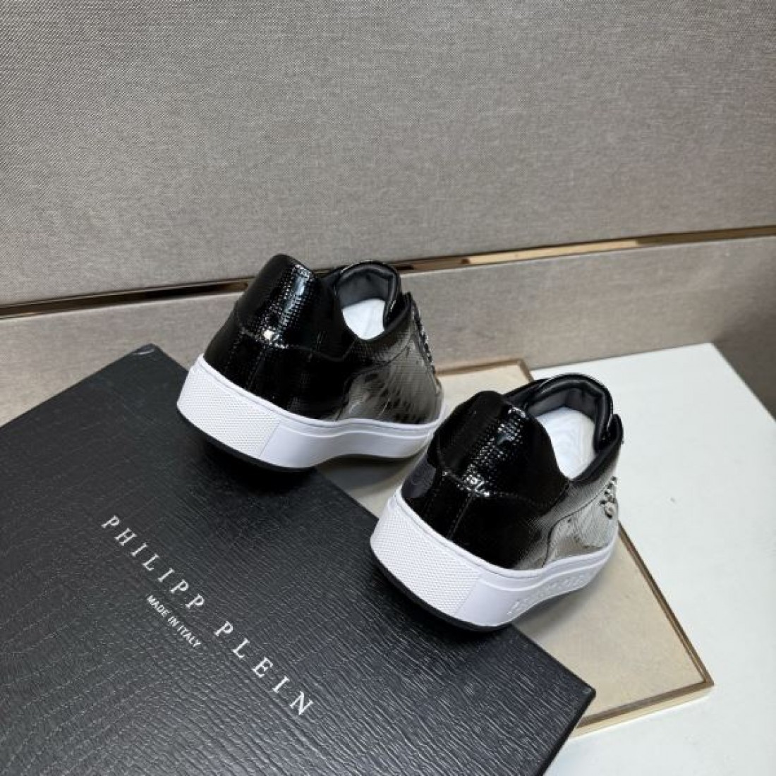  レザー スケルトン ストリート PHILIPP PLEIN フィリッププレイン コピー カジュアルシューズ ユニーク