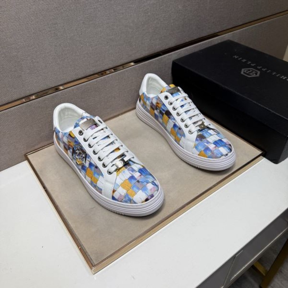 スワロフスキー ゴシック 刺激的 PHILIPP PLEIN フィリッププレイン コピー カジュアルシューズ