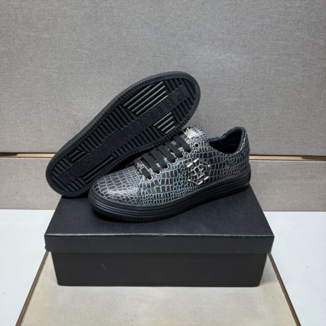 スカル ロックPHILIPP PLEIN フィリッププレイン カコピー ジュアルシューズ 