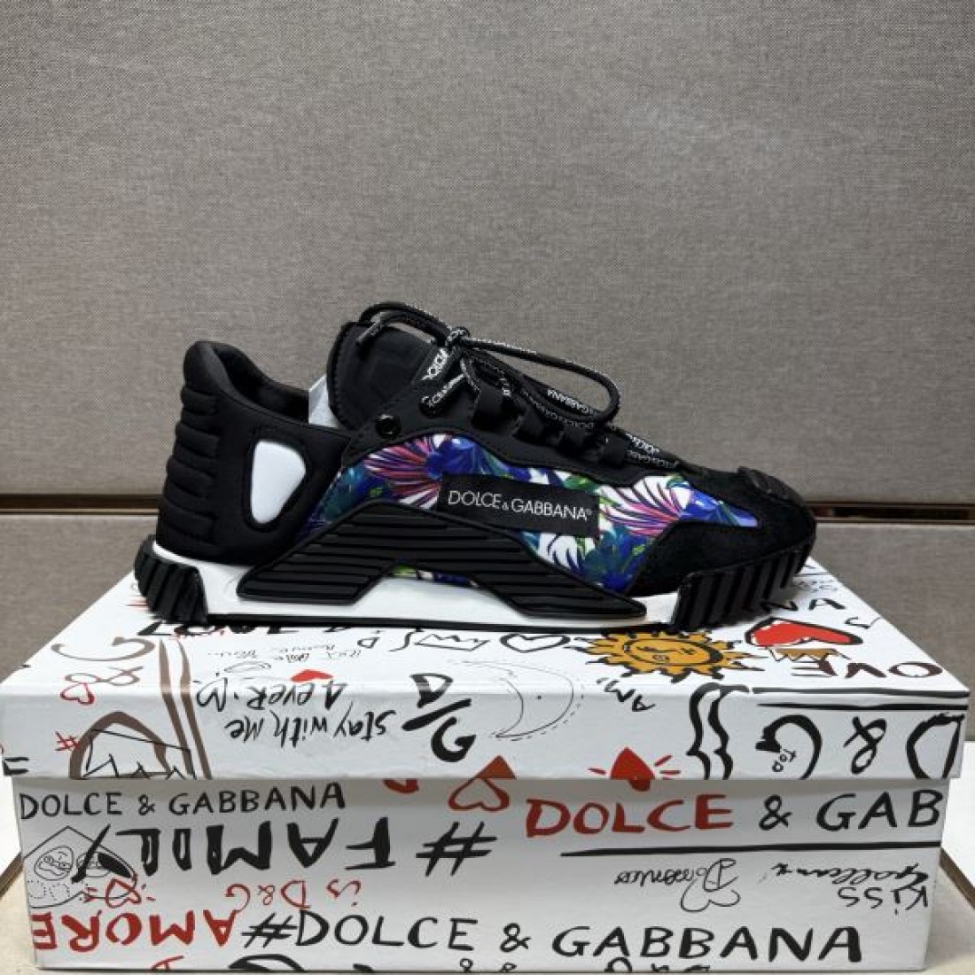 バロック シシリアン ゴールド DOLCE＆GABBANA ドルチェ＆ガッバーナ コピー スニーカー 華麗 