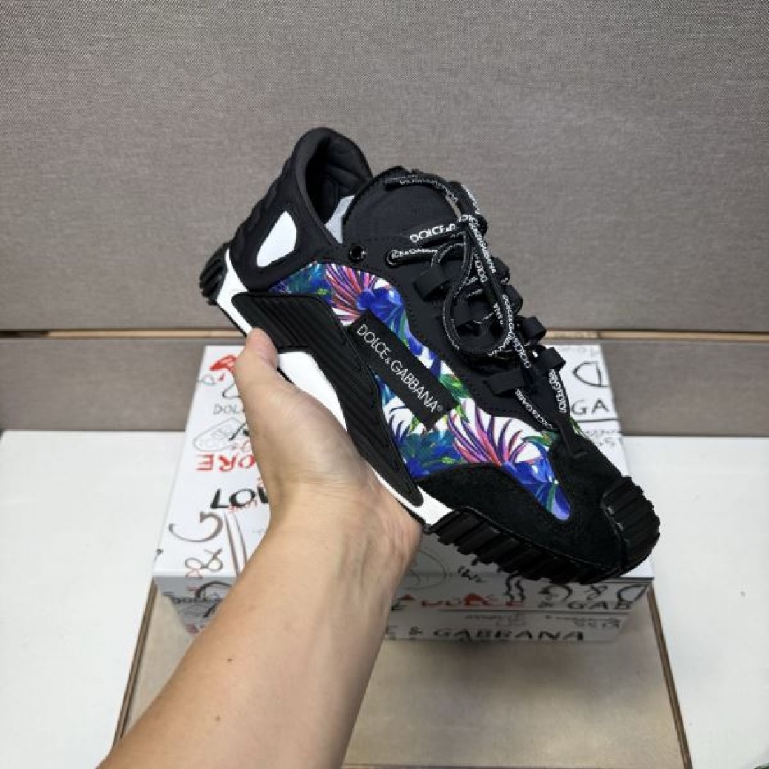 バロック シシリアン ゴールド DOLCE＆GABBANA ドルチェ＆ガッバーナ コピー スニーカー 華麗 