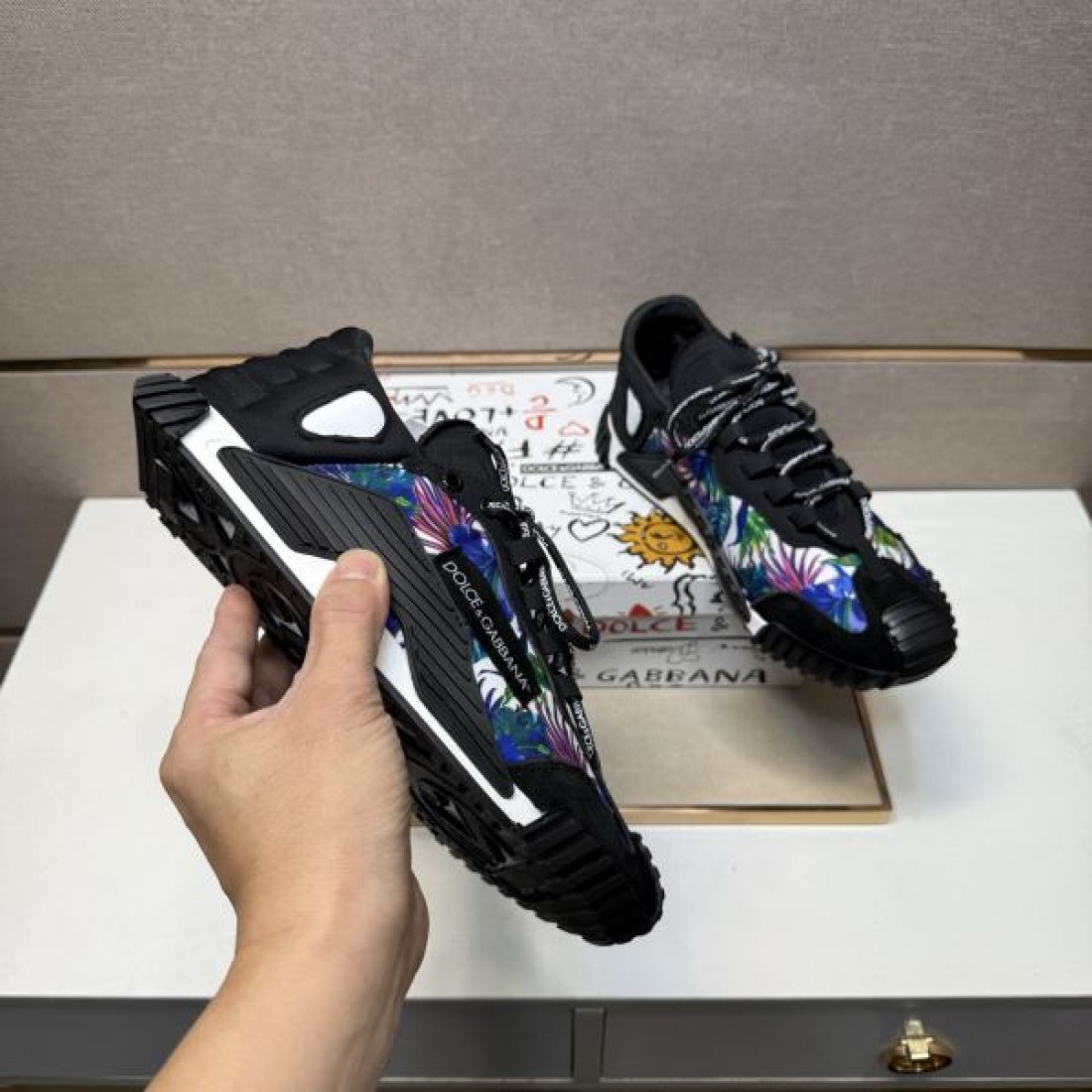 バロック シシリアン ゴールド DOLCE＆GABBANA ドルチェ＆ガッバーナ コピー スニーカー 華麗 