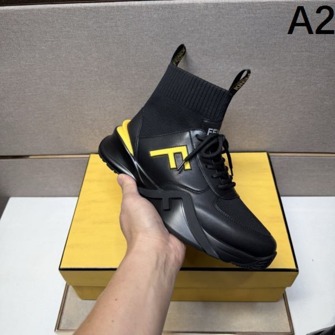 カラーブロック レザー シャープ FENDI フェンディ コピー スニーカー スタイリッシュ 上質 軽快