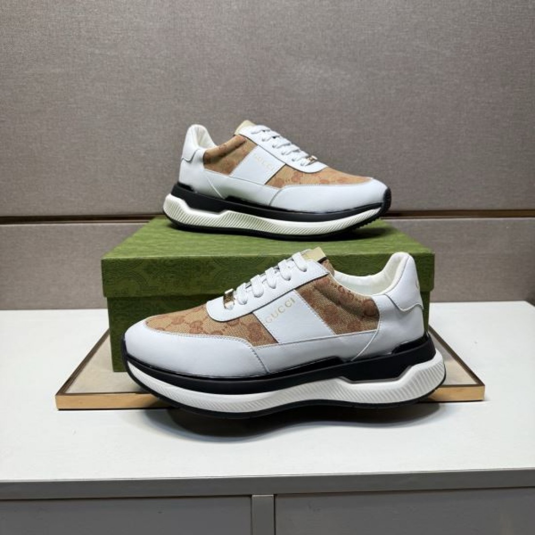 上品 モダン GUCCI グッチ コピー スニーカー 洗練 快適