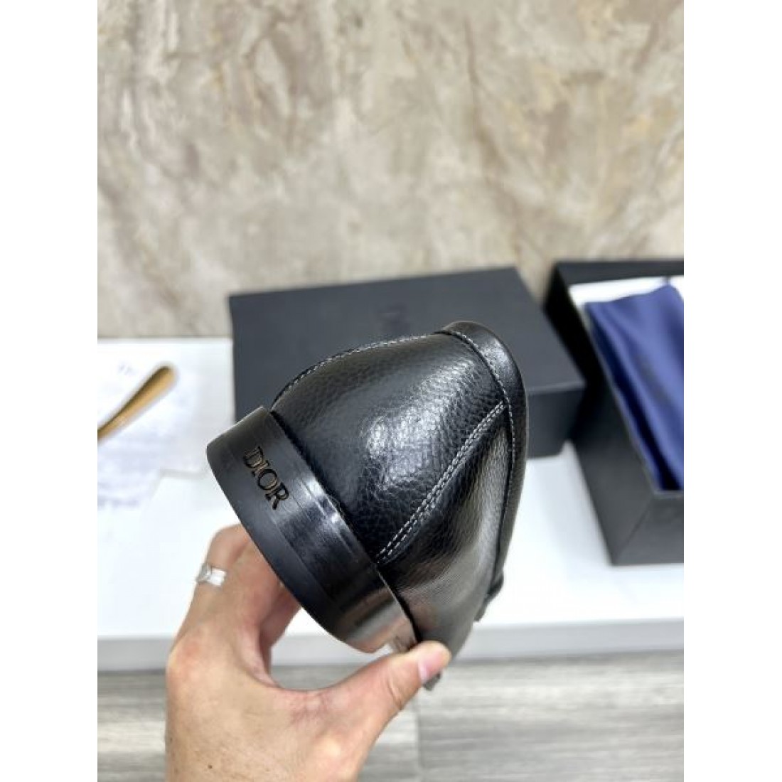 上質 洗練 DIOR ディオール コピー ビジネスシューズ 高級感 優雅