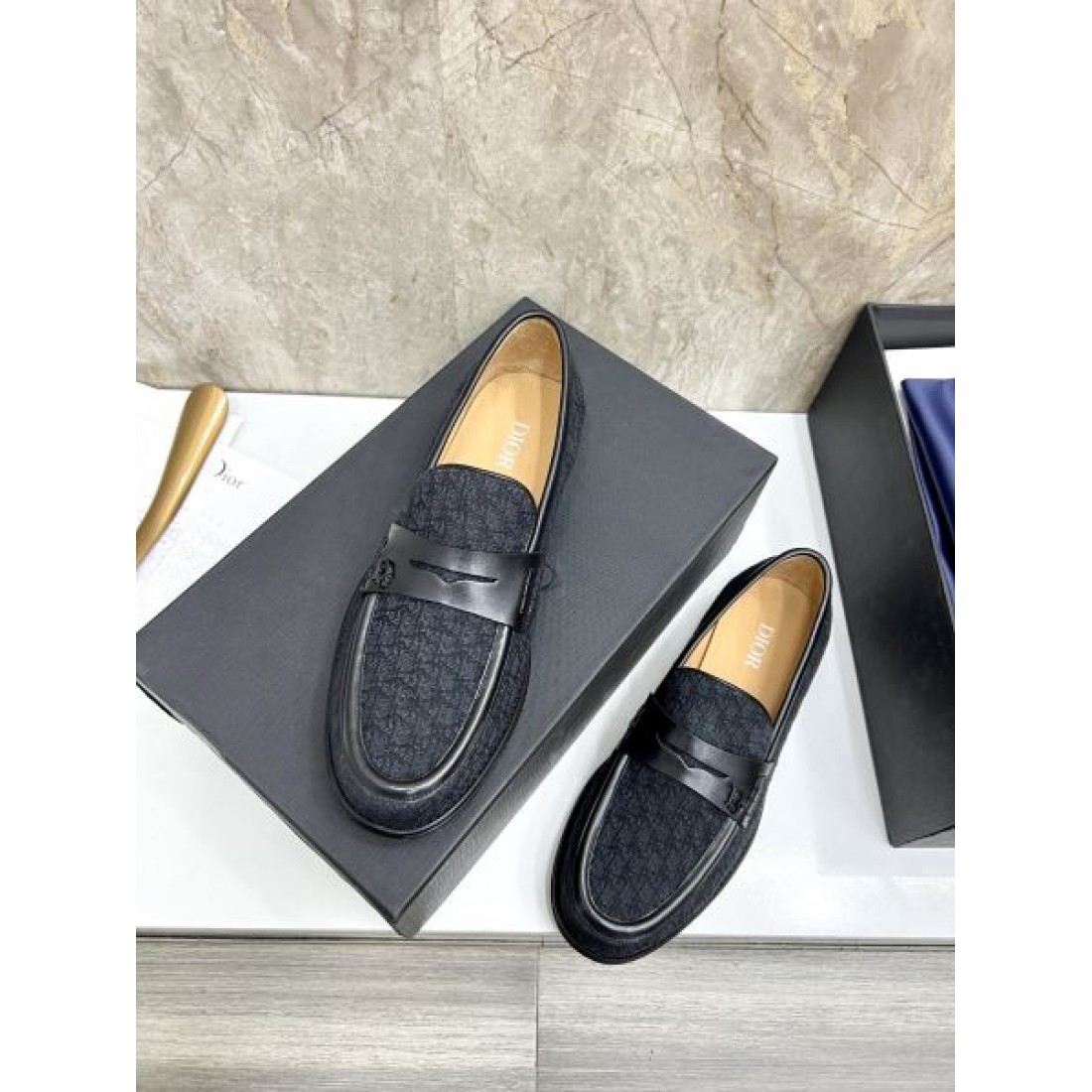 オブリーク モード グラマラス DIOR ディオール コピー ビジネスシューズ 洗練 シャープ 現代的な