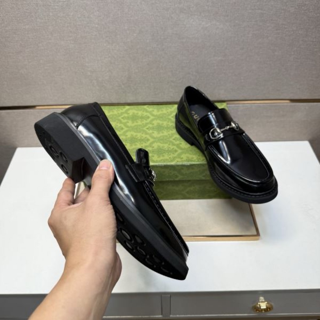 大胆 象徴的 プレステージ GUCCI グッチ コピー ビジネスシューズ 華やか 権威 個性的