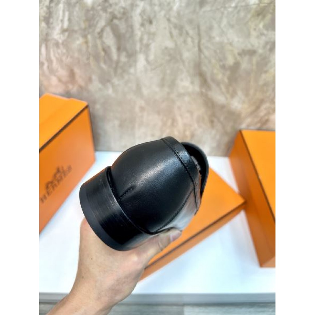 シック ミニマル スタイリッシュ HERMES エルメス コピー ビジネスシューズ 飽きの来ない