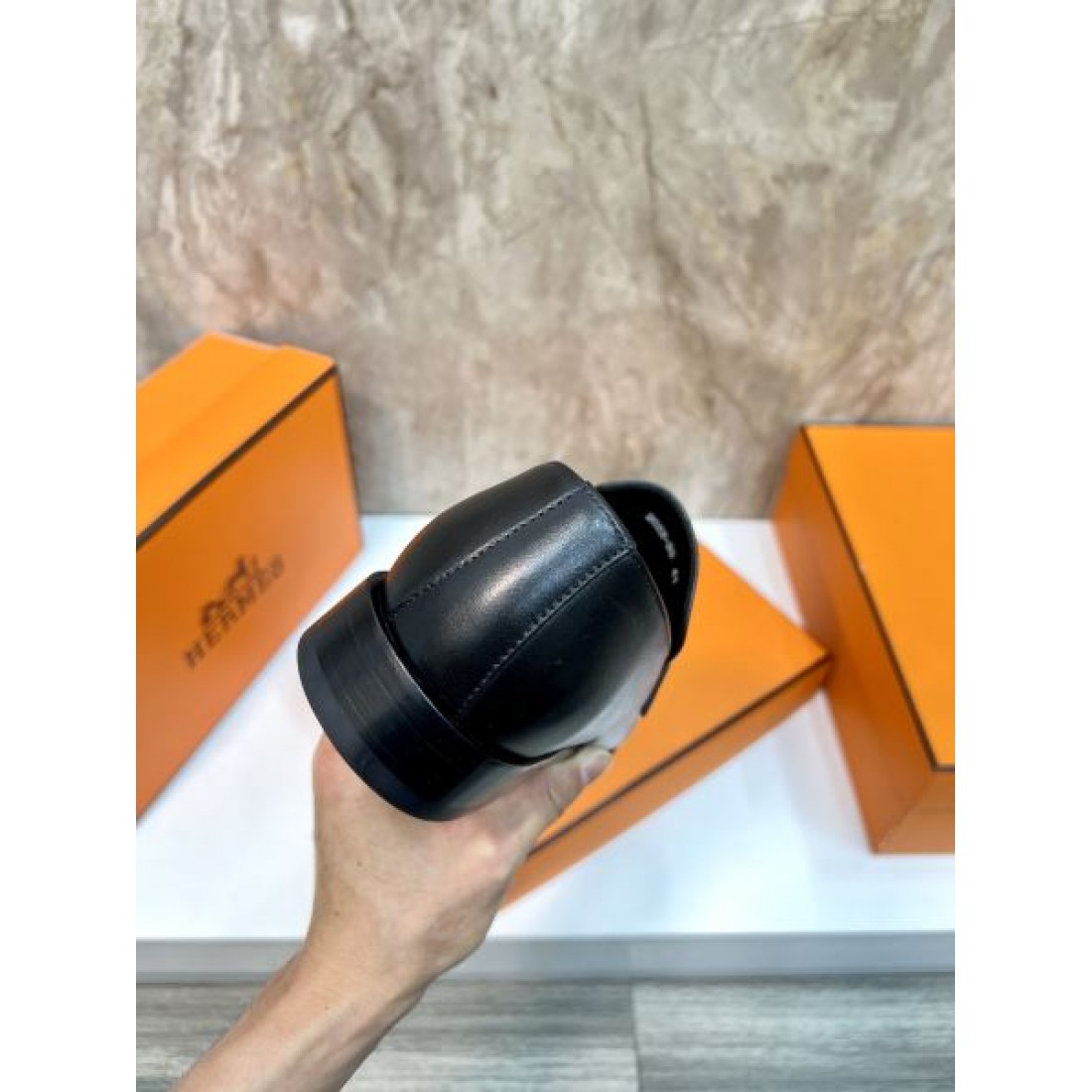 伝統 極上レザー HERMES エルメス コピー ビジネスシューズ 重厚 格式 耐久性