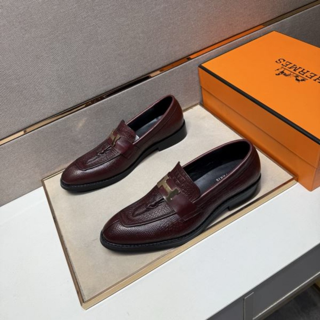 洗練 由緒 HERMES エルメス コピー ビジネスシューズ 上質 気品 精巧