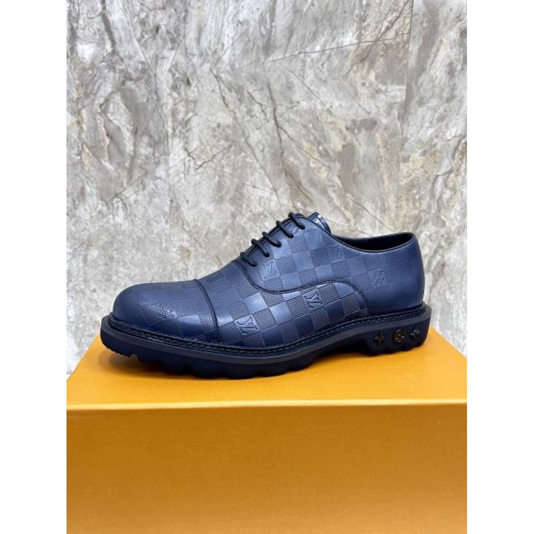 上品 洗練 高級 LOUIS VUITTON ルイヴィトン コピー ビジネスシューズ 精巧 耐久性 