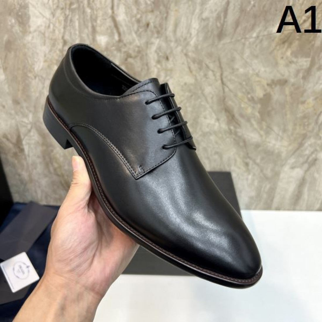 スタイリッシュ 重厚 上質 PRADA プラダ コピー ビジネスシューズ 高級感 美しい 快適