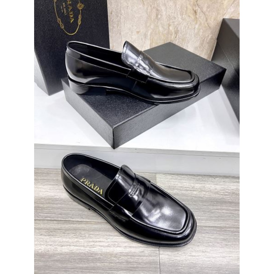 軽量 エレガント 高品質 PRADA プラダ コピー ビジネスシューズ しなやか 上品 優美