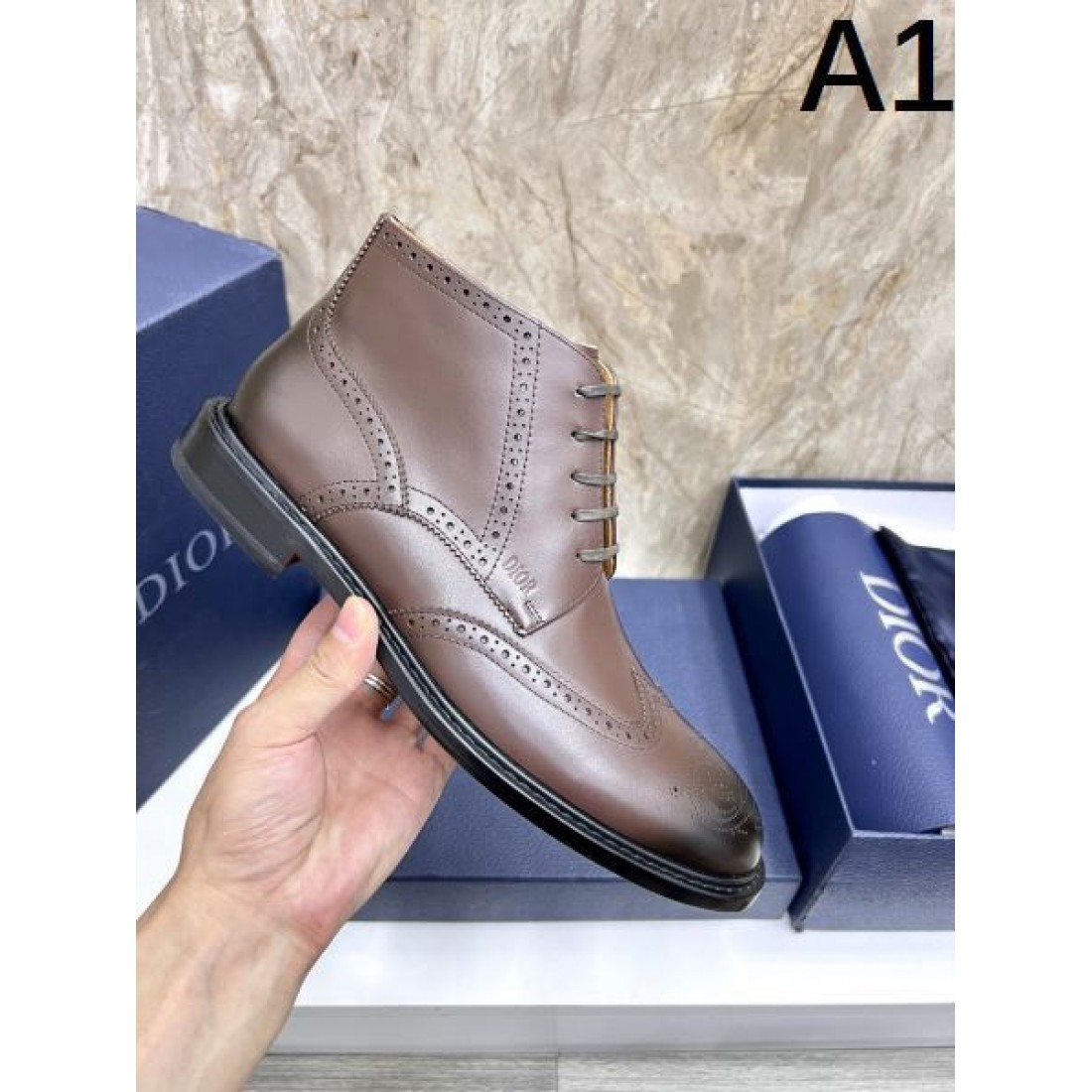 重厚 洗練 ラグジュアリー DIOR ディオール コピー ブーツ 高級感 エレガント 強靭
