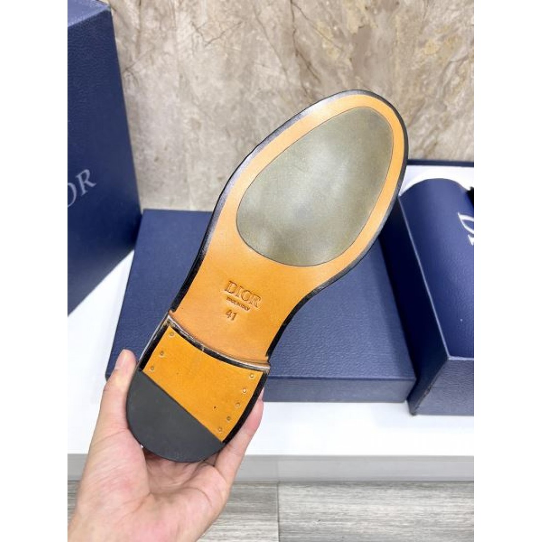 重厚 洗練 ラグジュアリー DIOR ディオール コピー ブーツ 高級感 エレガント 強靭