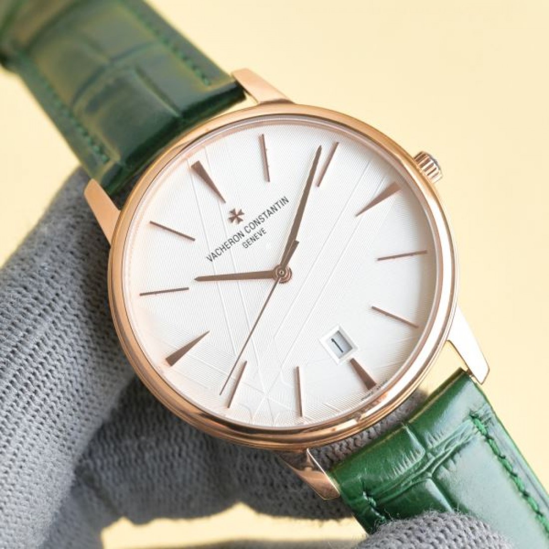 上品 端正 ヴァシュロン コンスタンタン VACHERON CONSTANTIN コピー 時計 重み 高級感