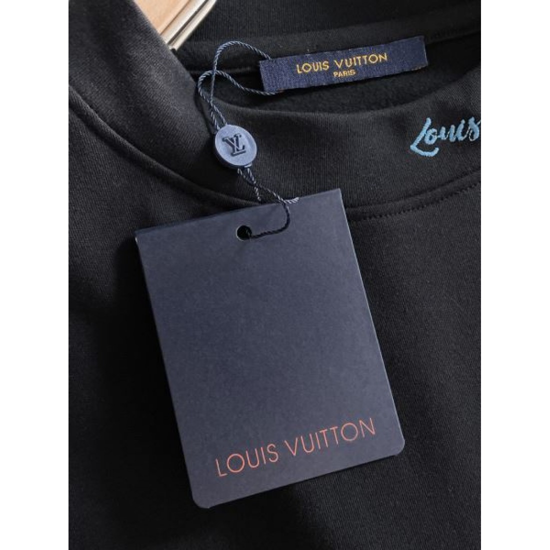 洗練 高級 ルイヴィトン LOUIS VUITTON コピー 長袖Tシャツ エレガント 定番