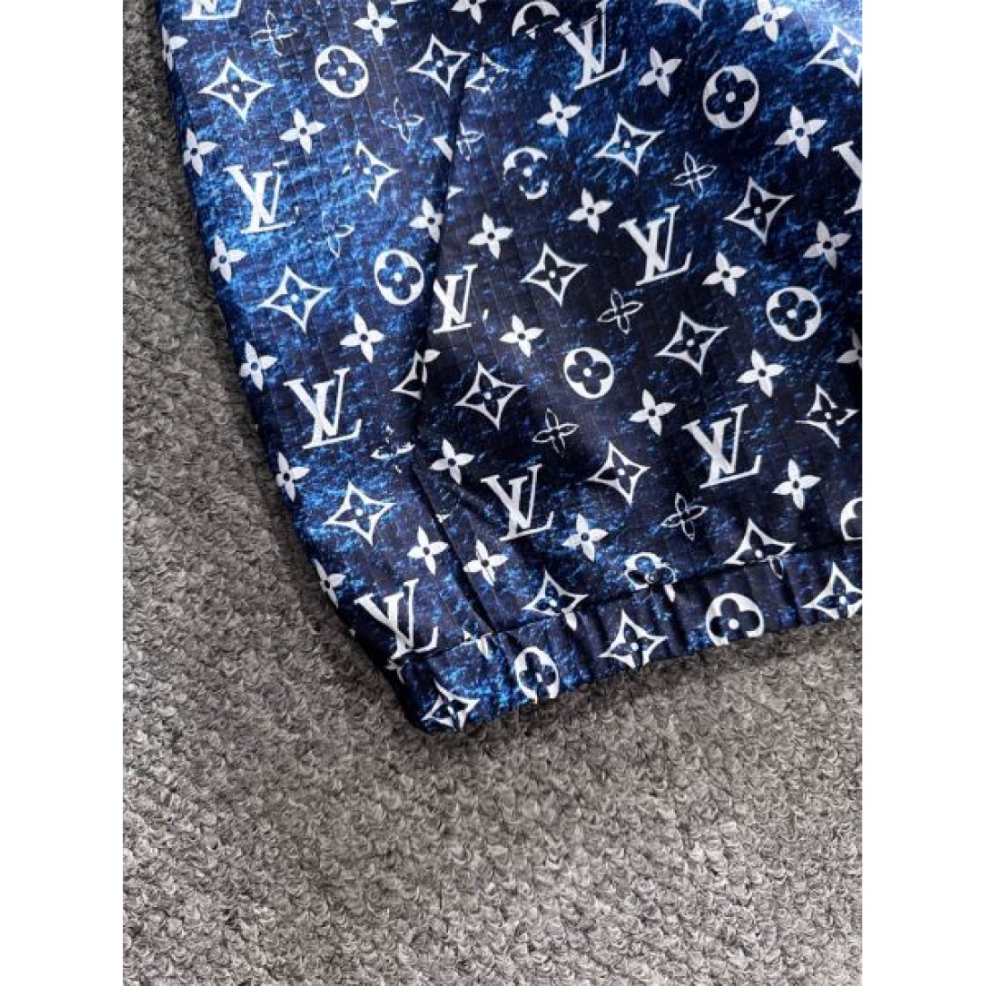 高級感 ある モダンな ルイヴィトン LOUIS VUITTON コピー ジャケット 洗練 された