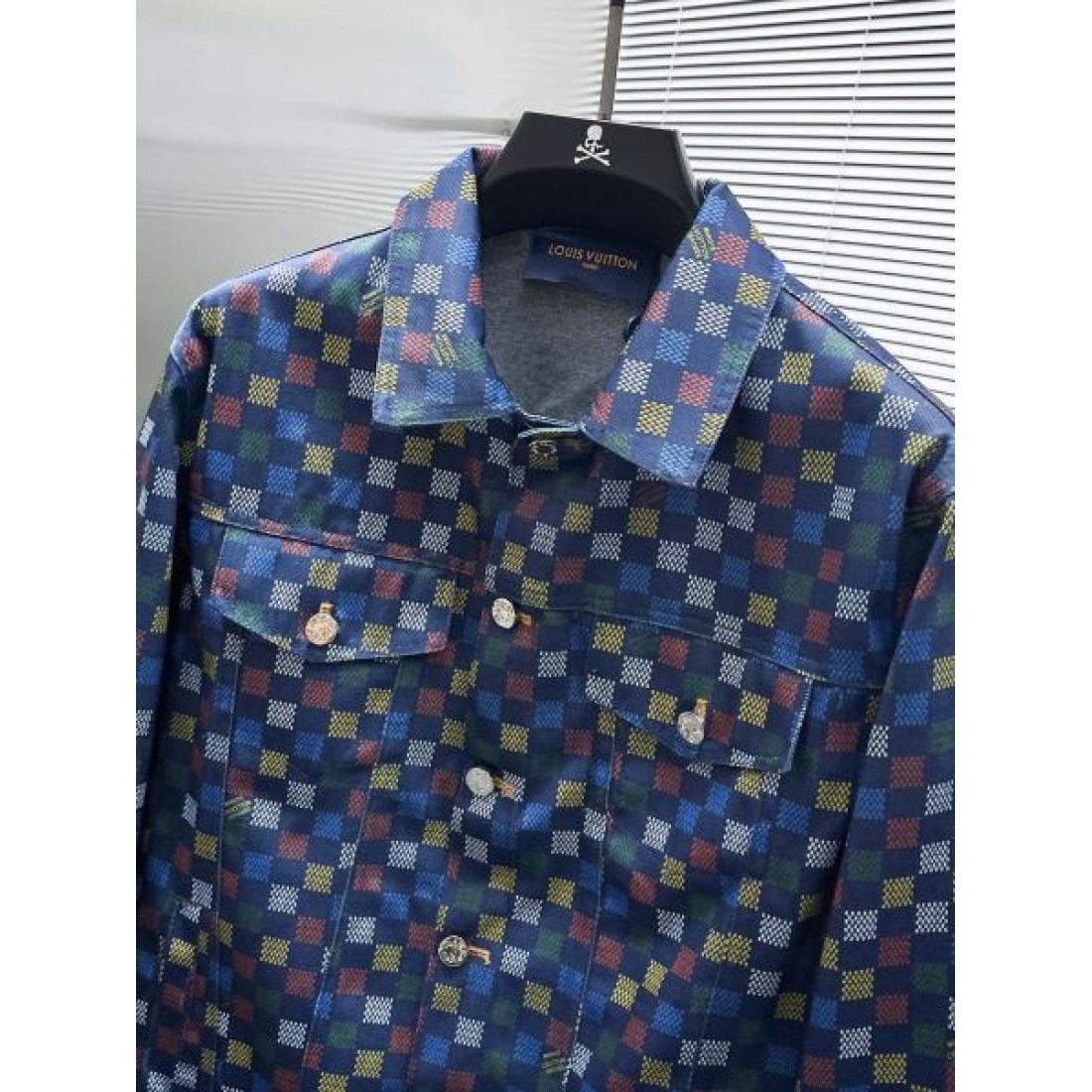 スタイリッシュ 洗練された ルイヴィトン LOUIS VUITTON コピー ジャケット 上質 エレガント