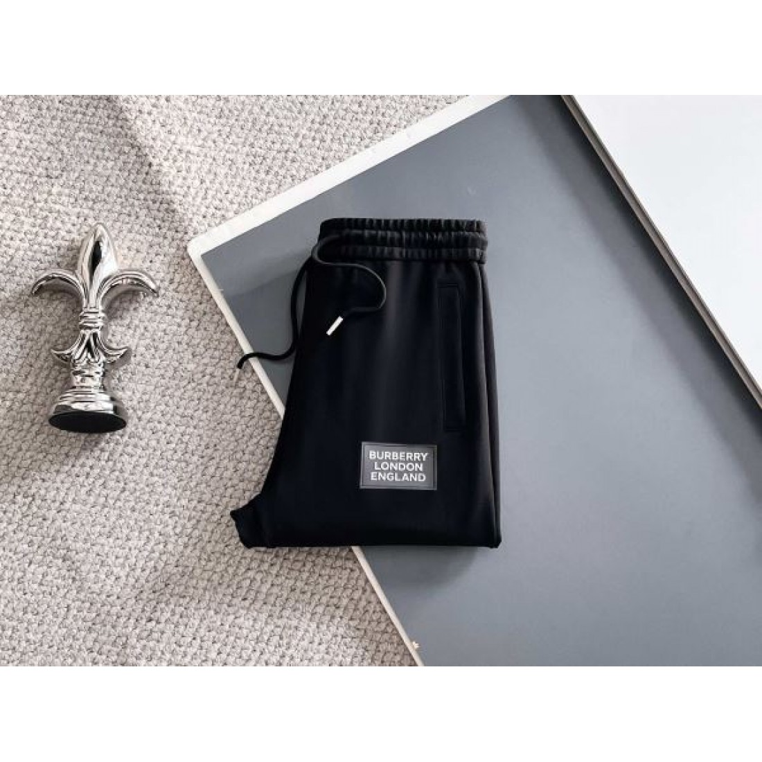 クラシック 上質 バーバリー BURBERRY コピー 上下セット エレガント 洗練された