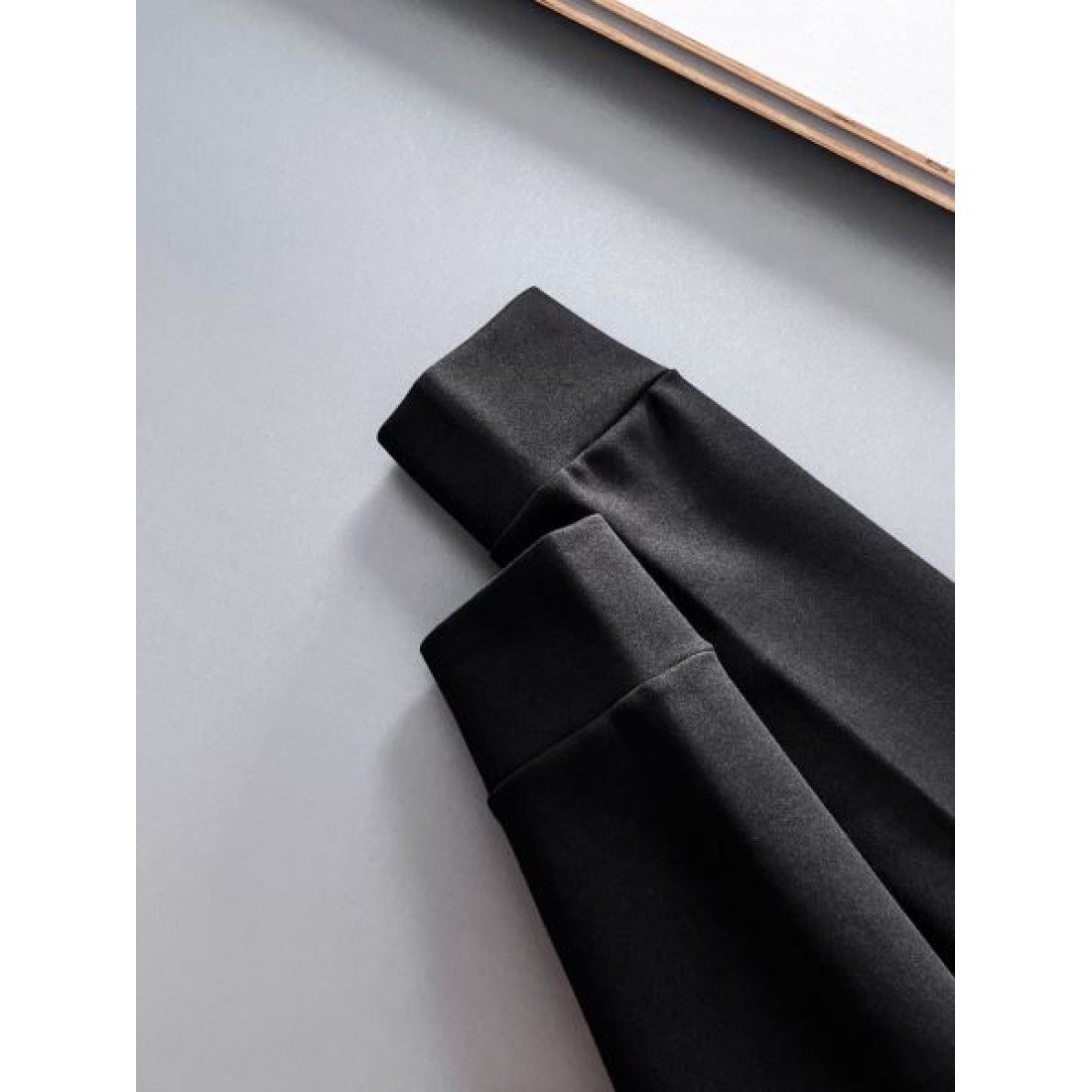 クラシック 上質 バーバリー BURBERRY コピー 上下セット エレガント 洗練された