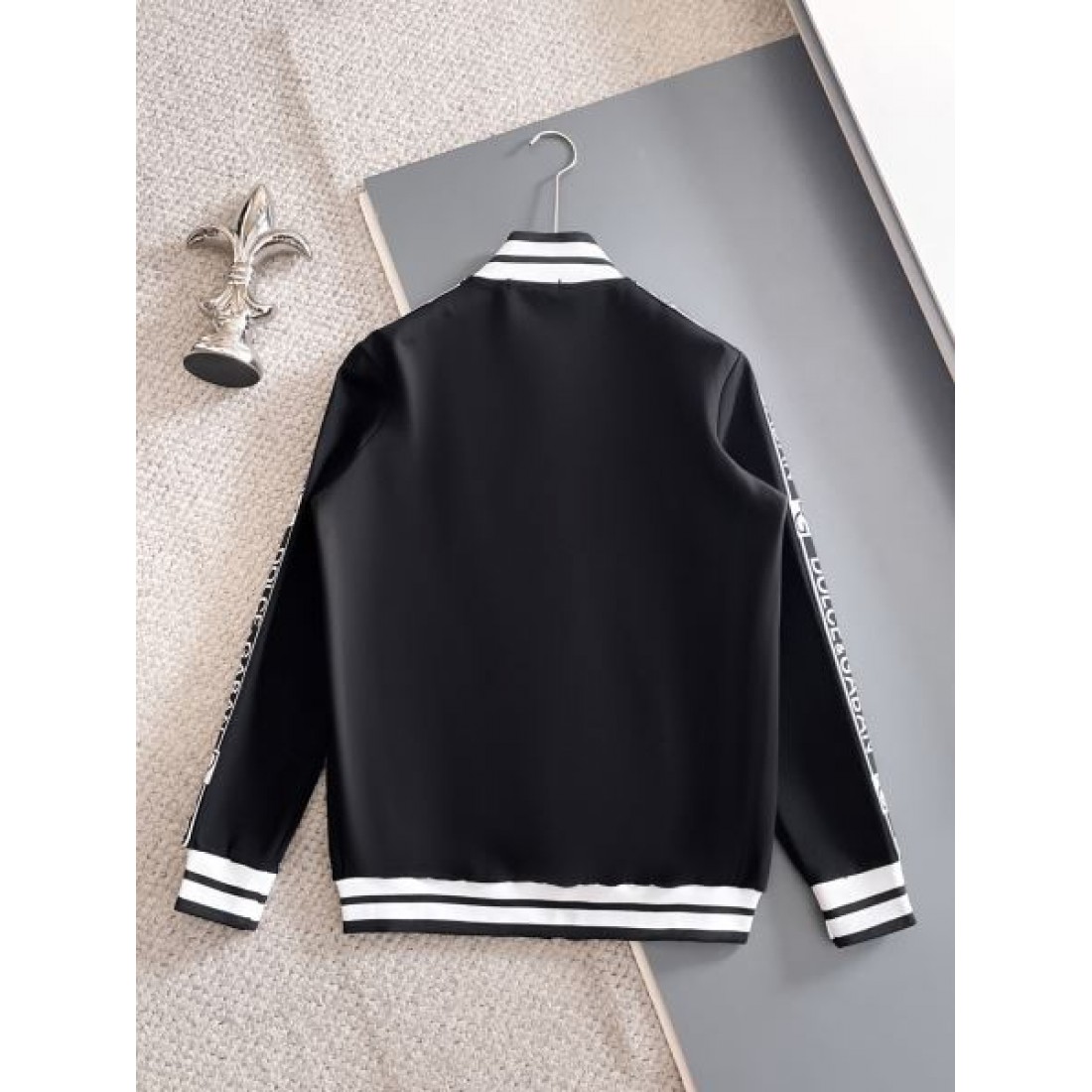 スタイリッシュ 上品な ドルチェ＆ガッバーナ DOLCE＆GABBANA コピー 上下セット シック