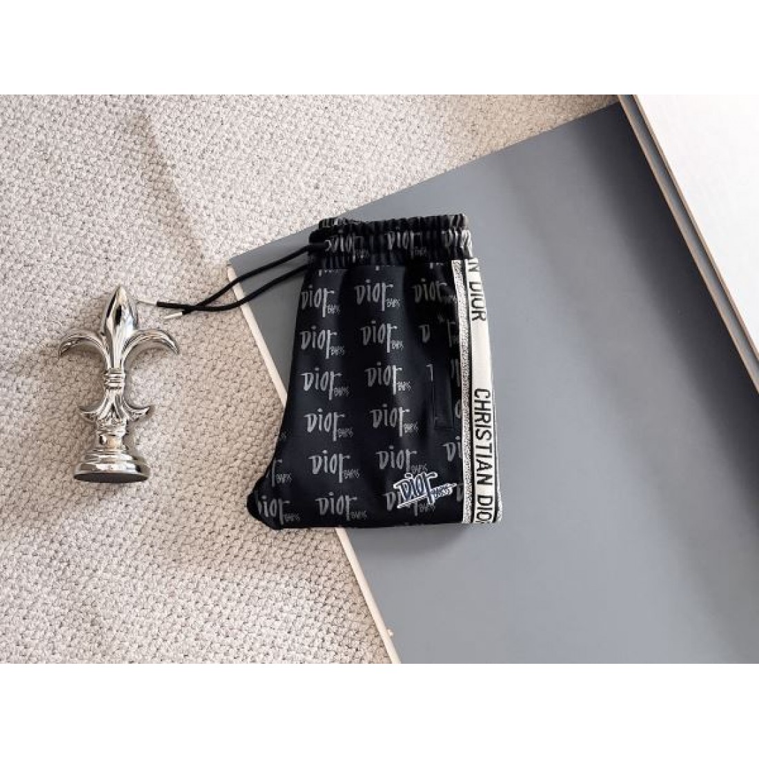 上品な エレガント ディオール DIOR コピー 上下セット 高級感のある シック