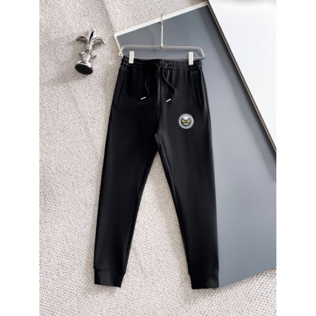 上質 モダンな フェンデイ FENDI コピー 上下セット エレガント シック