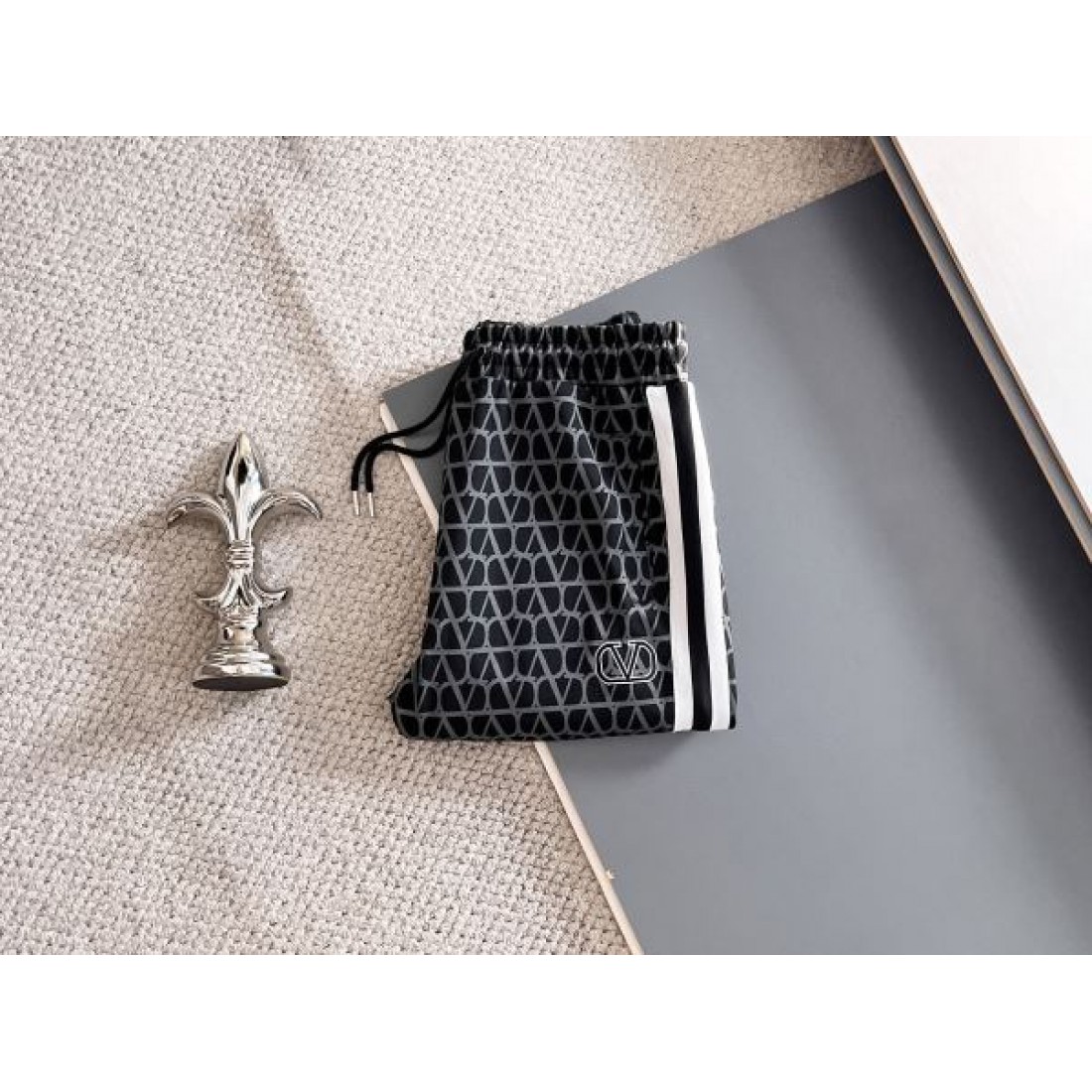 上質 洗練された エレガント ヴァレンティノ VALENTINO コピー 上下セット