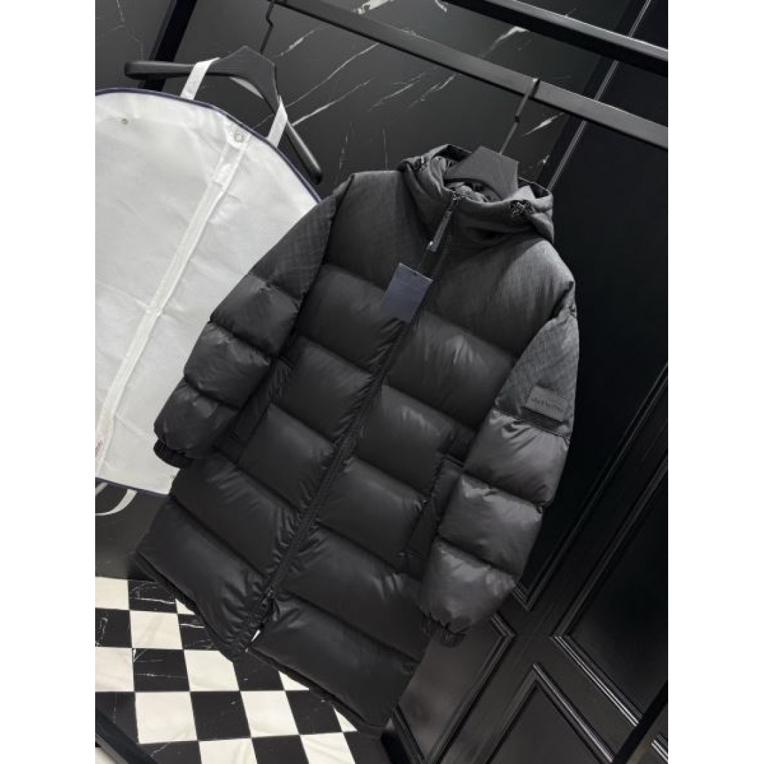 上質 クラシック モンクレール MONCLER コピー ダウンジャケット 現代的