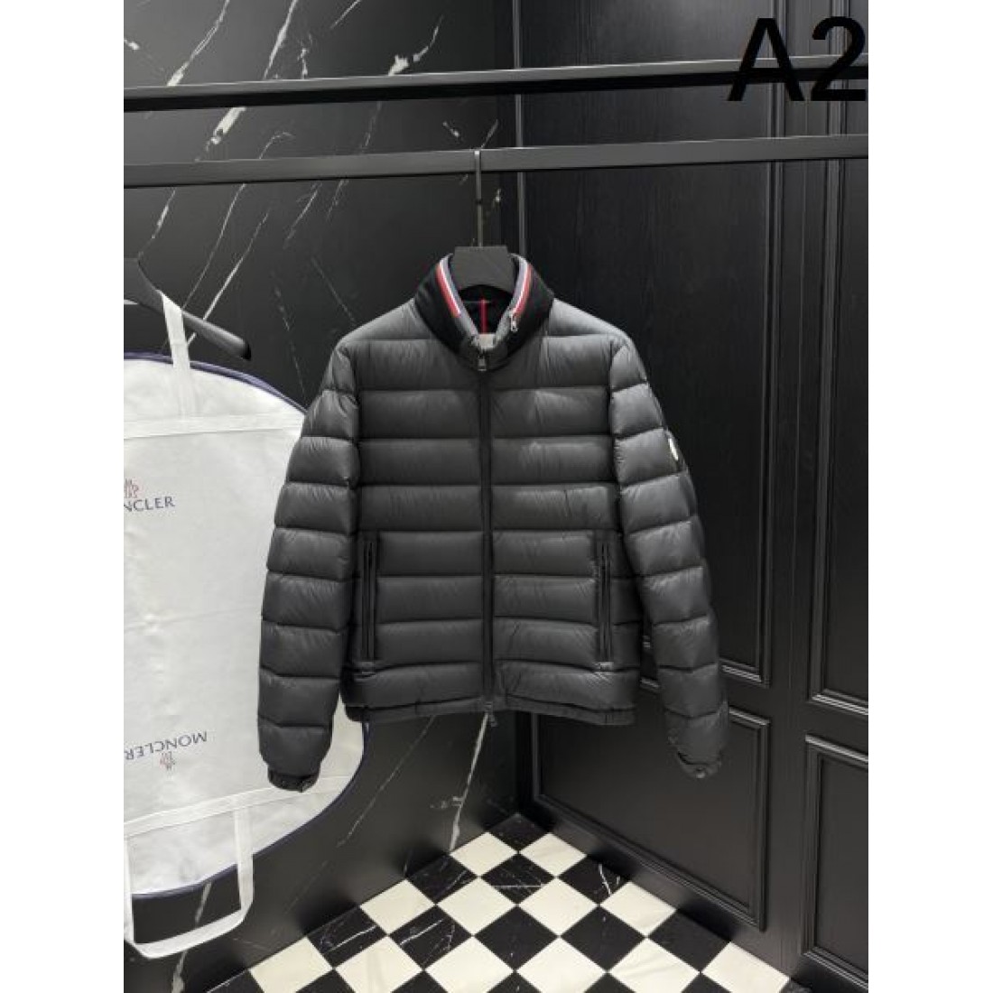 洗練 上品 モンクレール MONCLER コピー ダウンジャケット 高級 エレガント
