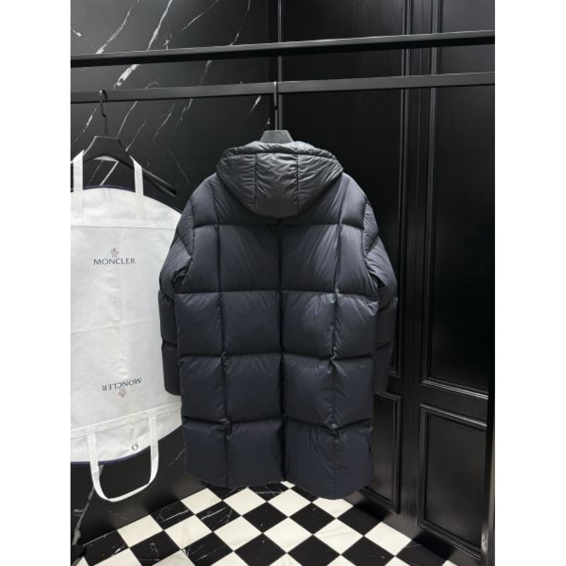  上質 高機能 モンクレール MONCLER コピー ダウンジャケット 保温 快適