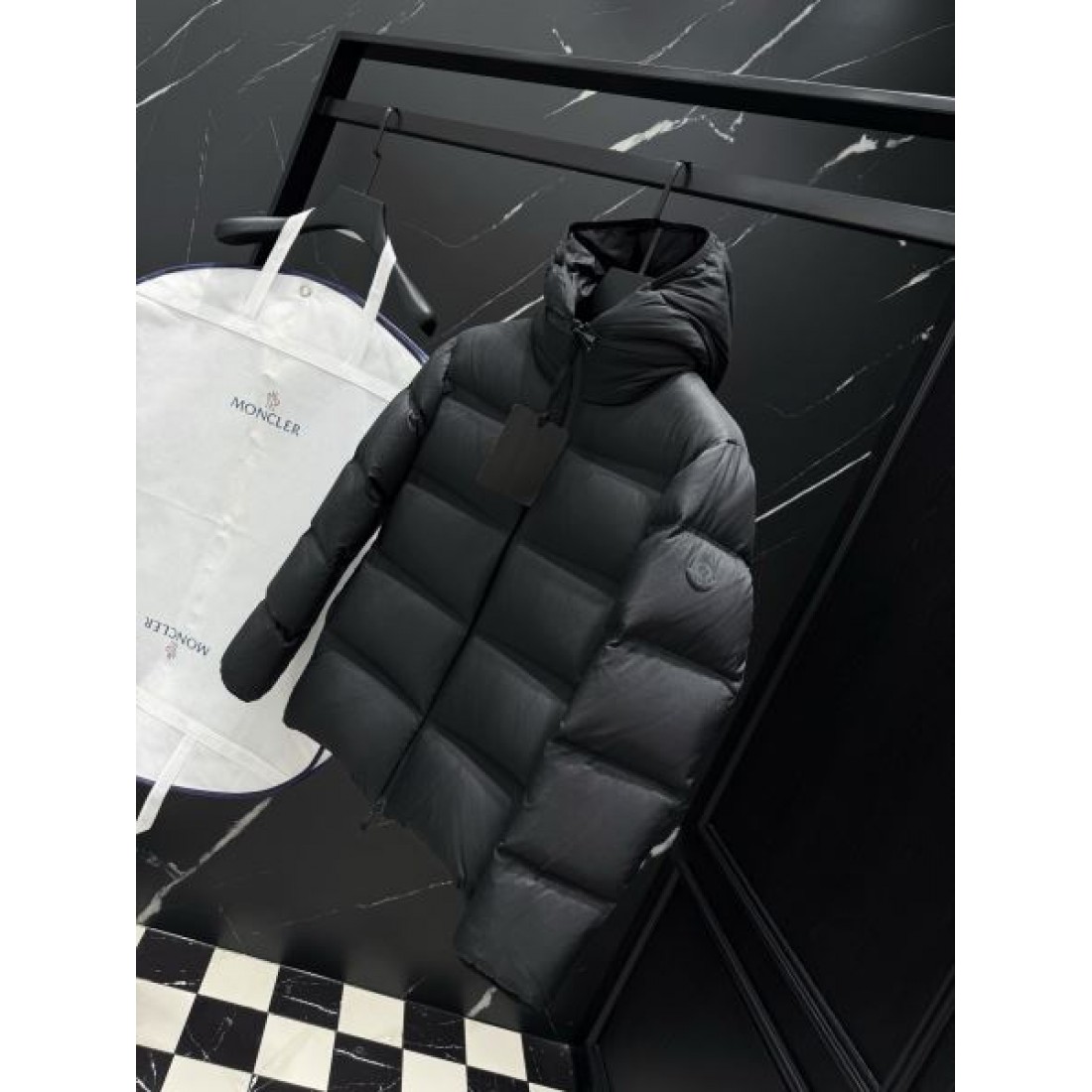 軽快 柔らかい 高品質な モンクレール MONCLER コピー ダウンジャケット 快適 