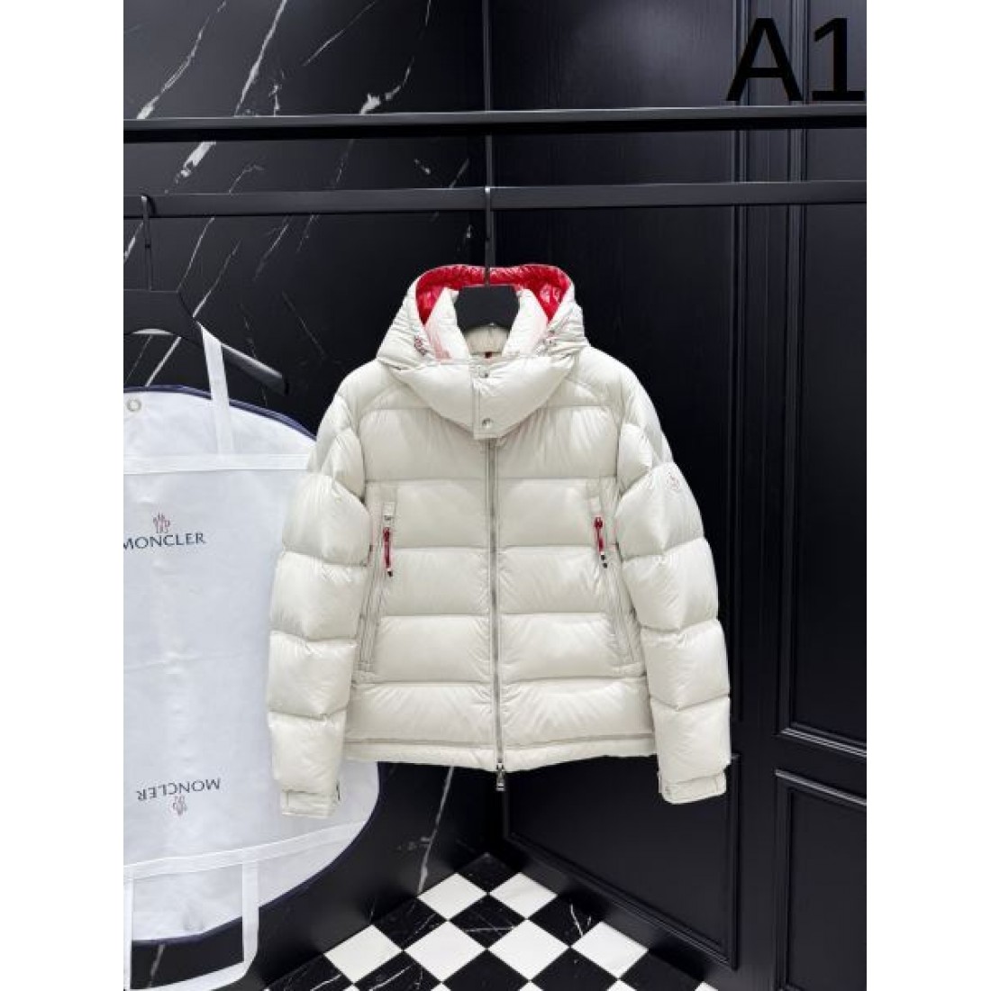 大人っぽい シンプル 高性能な モンクレール MONCLER コピー ダウンジャケット