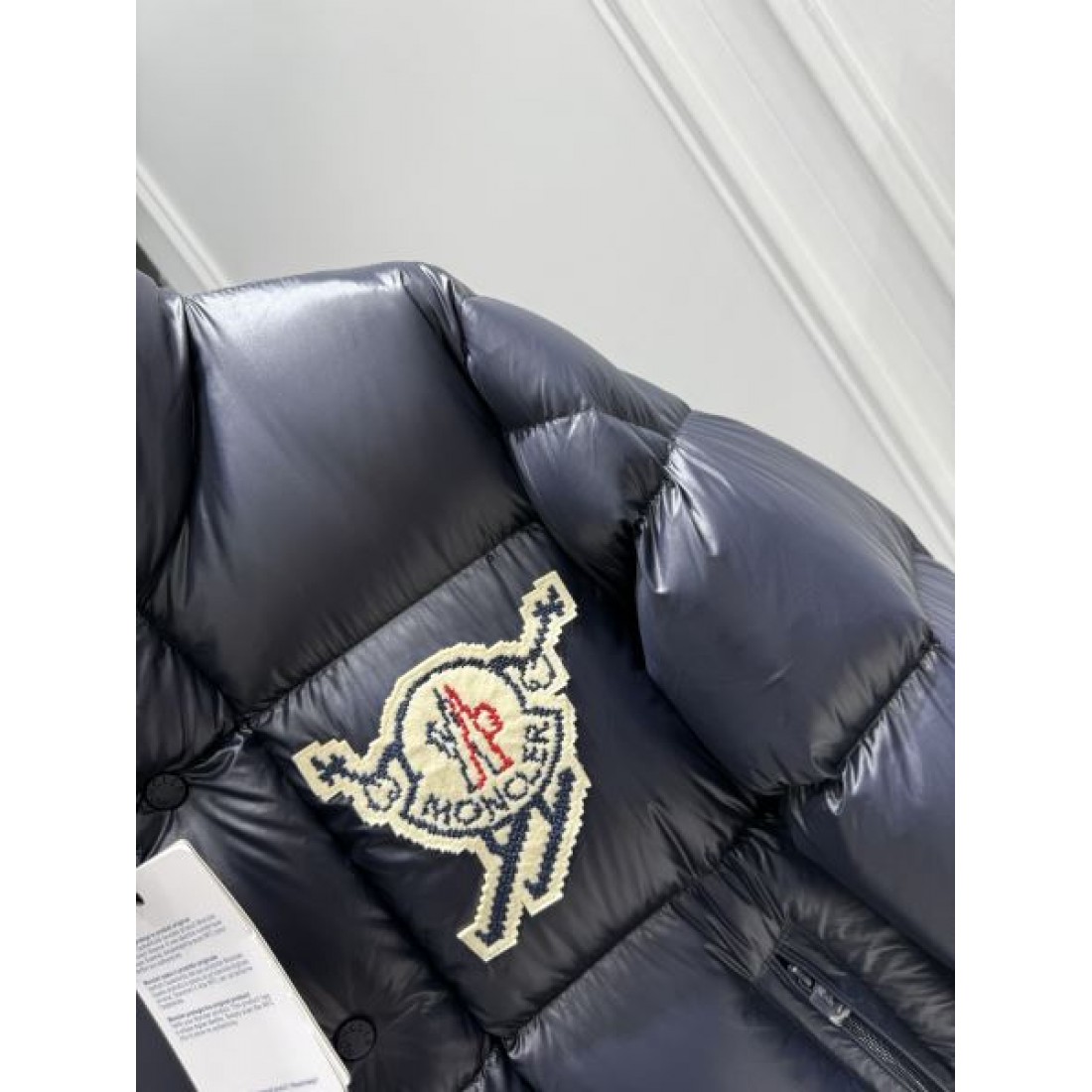 高級感のある 洗練された 暖かい モンクレール MONCLER コピー ダウンジャケット