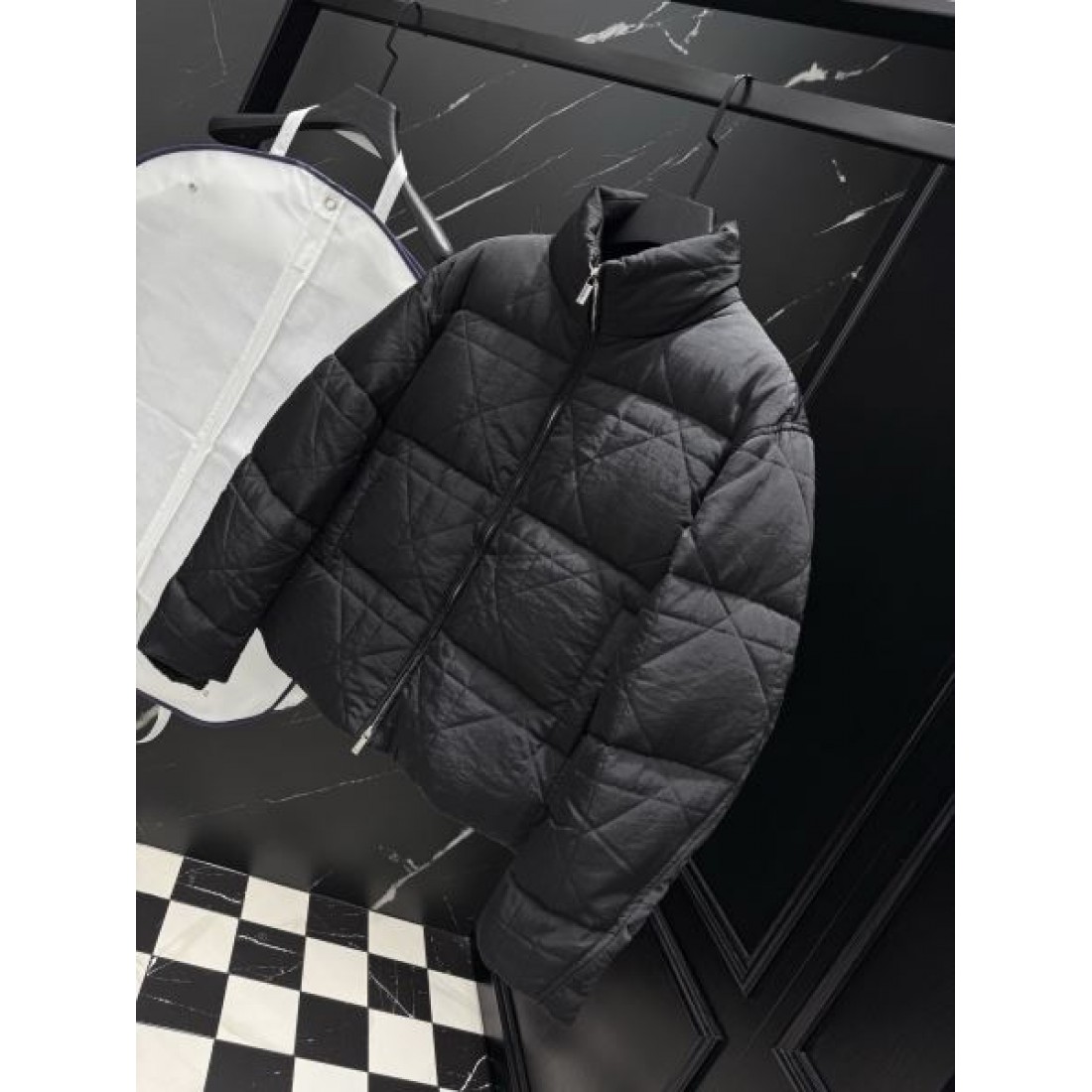  ラグジュアリー 軽やか 柔らかな モンクレール MONCLER コピー ダウンジャケット