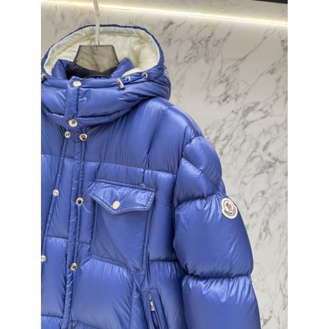  高級 保温性の高い 機能的な モンクレール MONCLER コピー ダウンジャケット 
