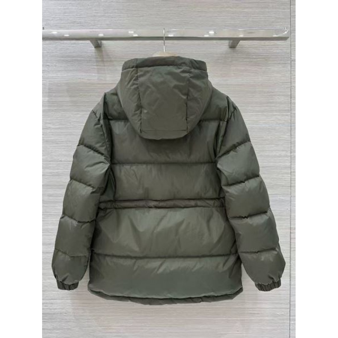 プレミアム ラグジュアリー バーバリー BURBERRY コピー ダウンジャケット 上質 上品