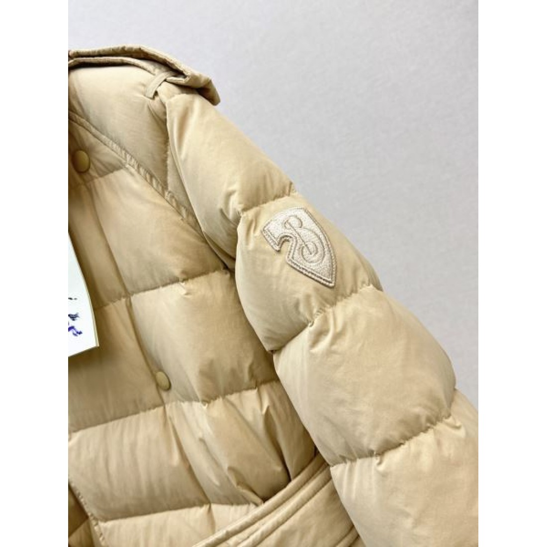 スタイリッシュ 高級 バーバリー BURBERRY コピー ダウンジャケット 逸品 クラシック