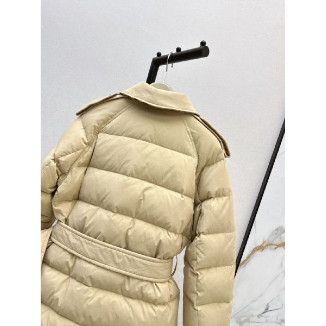 スタイリッシュ 高級 バーバリー BURBERRY コピー ダウンジャケット 逸品 クラシック