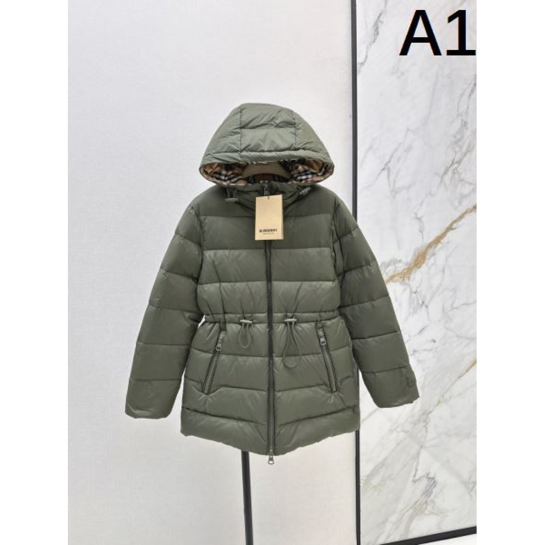 高級 エレガント バーバリー BURBERRY コピー ダウンジャケット 上品 洗練