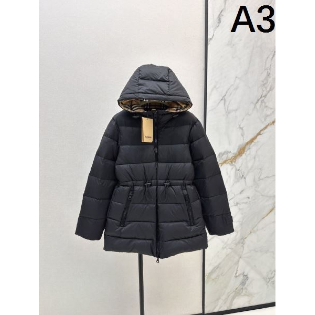 高級 エレガント バーバリー BURBERRY コピー ダウンジャケット 上品 洗練