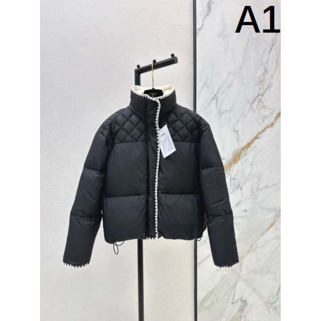 エレガント 高級 シャネル CHANEL コピー ダウンジャケット 洗練 ラグジュアリー