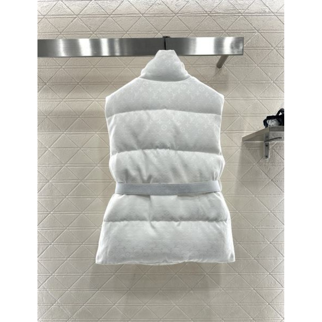 魅力的 プレミアム ルイヴィトン LOUIS VUITTON コピー ダウンジャケット 上品 エレガント