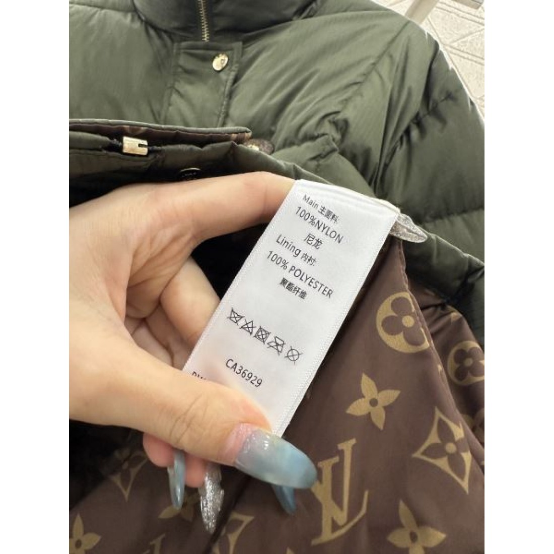 スタイリッシュ 高級感 ルイヴィトン LOUIS VUITTON コピー ダウンジャケット 洗練 逸品