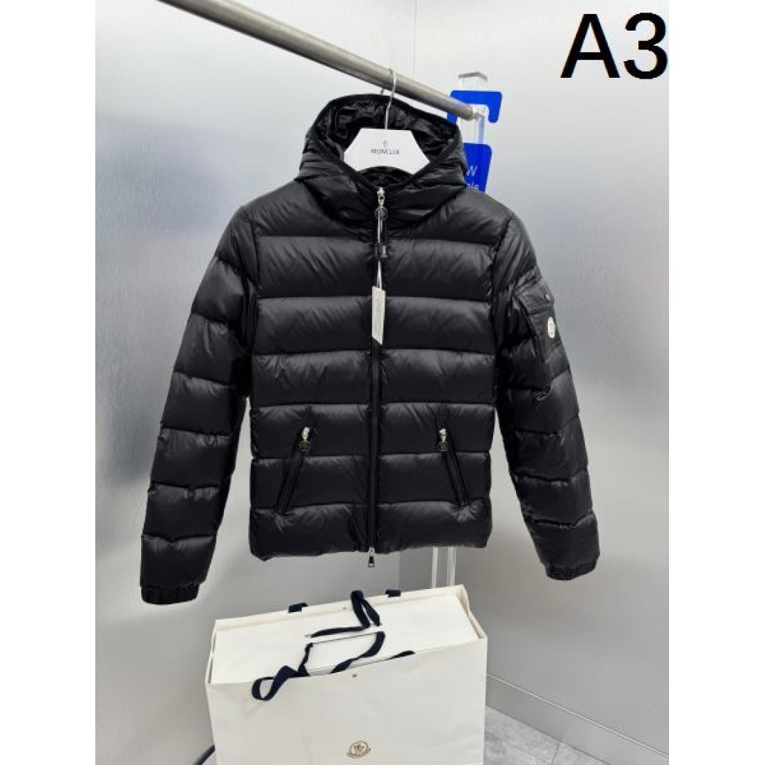 クラシック 大人向け 高機能 モンクレール MONCLER コピー ダウンジャケット 人気モデル