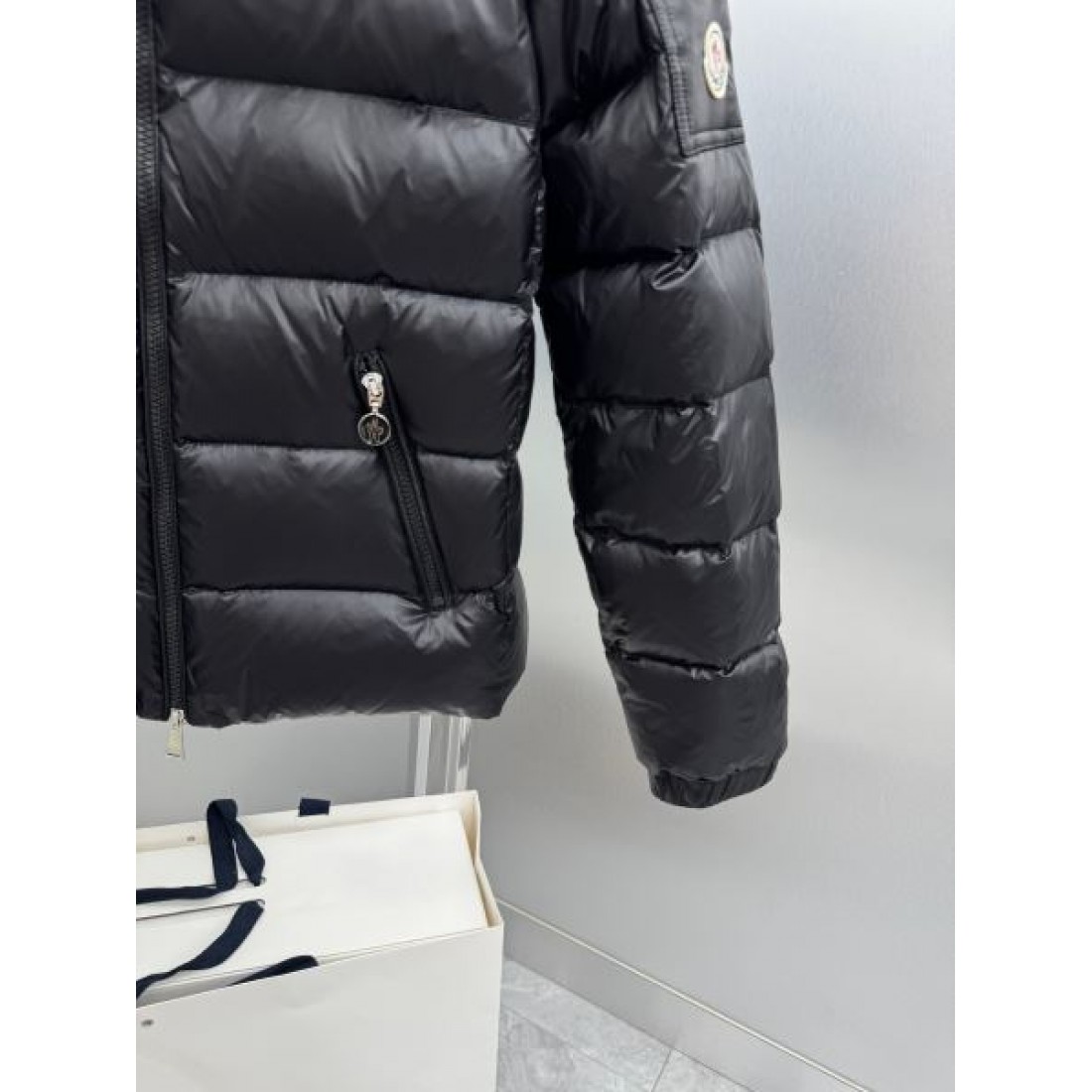 クラシック 大人向け 高機能 モンクレール MONCLER コピー ダウンジャケット 人気モデル