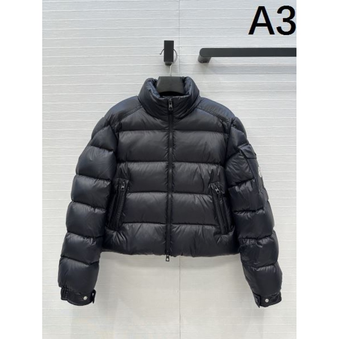 スタイリッシュ 高品質 暖かい モンクレール MONCLER コピー ダウンジャケット 限定デザイン