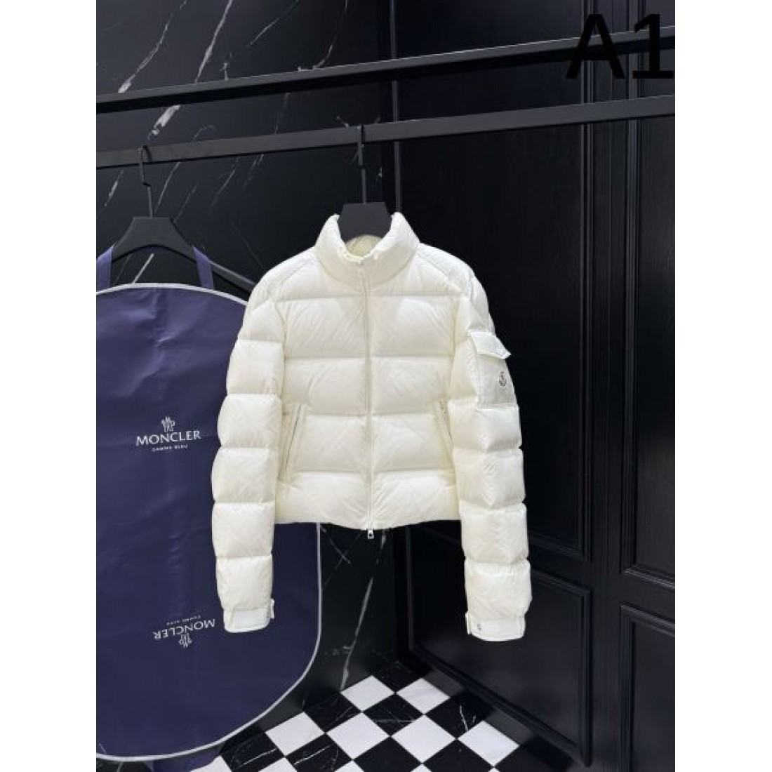 上質 軽量 洗練 モンクレール MONCLER コピー ダウンジャケット 新作